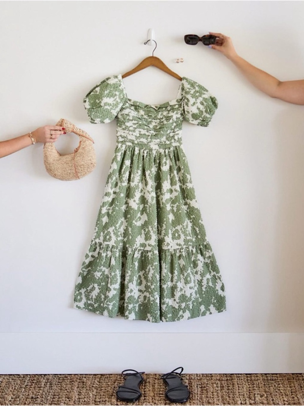 Abercrombie & Fitch Green Puff Sleeve Floral Midi Dress